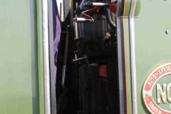 NW12